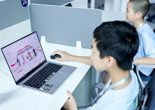 少年开发者进入AI实战场，2026华为云少年开发者人工智能大赛决赛在沪举行